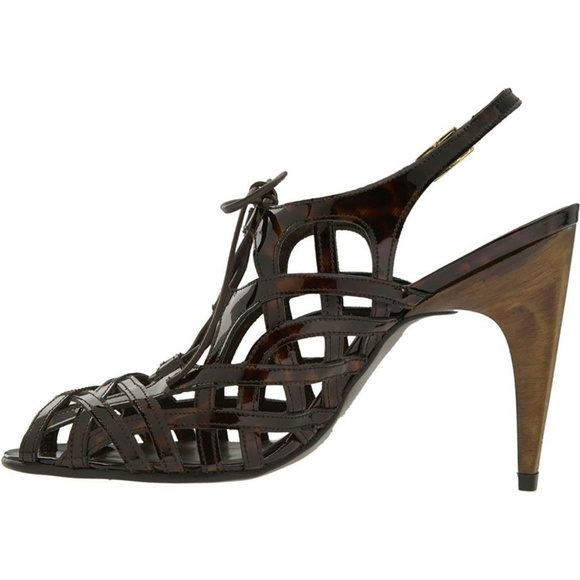 Stuart Weitzman black patent leather sandals - Picture 2 of 6